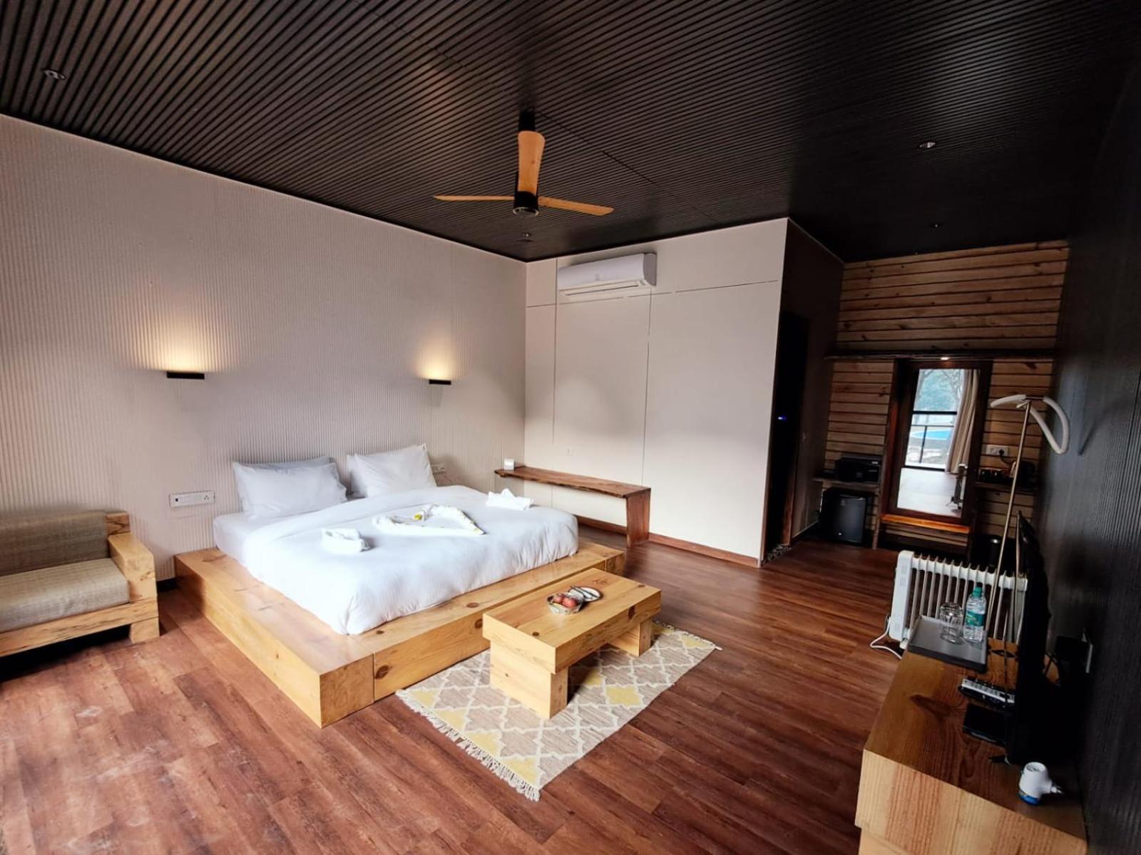 Welcomheritage Tarangi Ramganga Resort Marchula Exterior photo