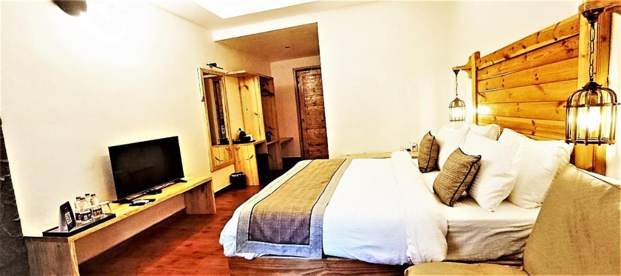Welcomheritage Tarangi Ramganga Resort Marchula Exterior photo