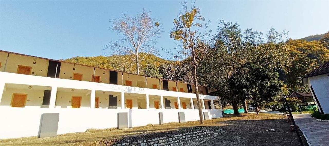 Welcomheritage Tarangi Ramganga Resort Marchula Exterior photo